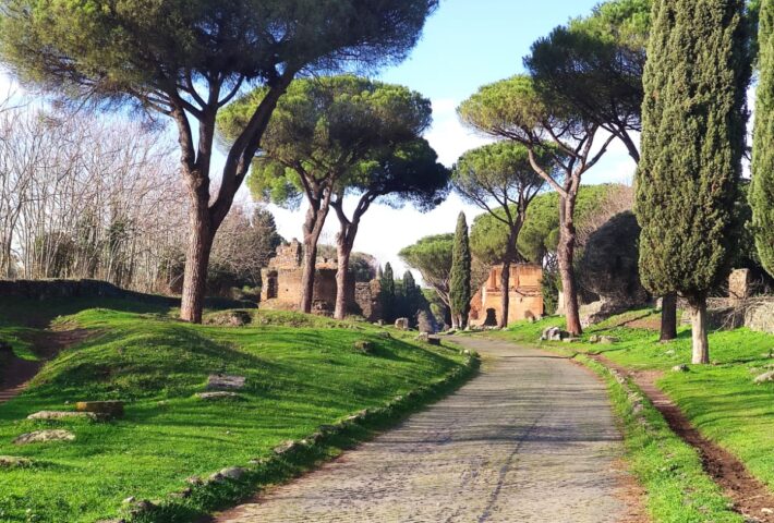 Prima tappa della Francigena meridionale: da Roma (Largo Tacchi Venturi ,Caffarella ) a località Frattocchie (Marino)