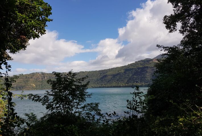 Lago Albano con Nomostrek